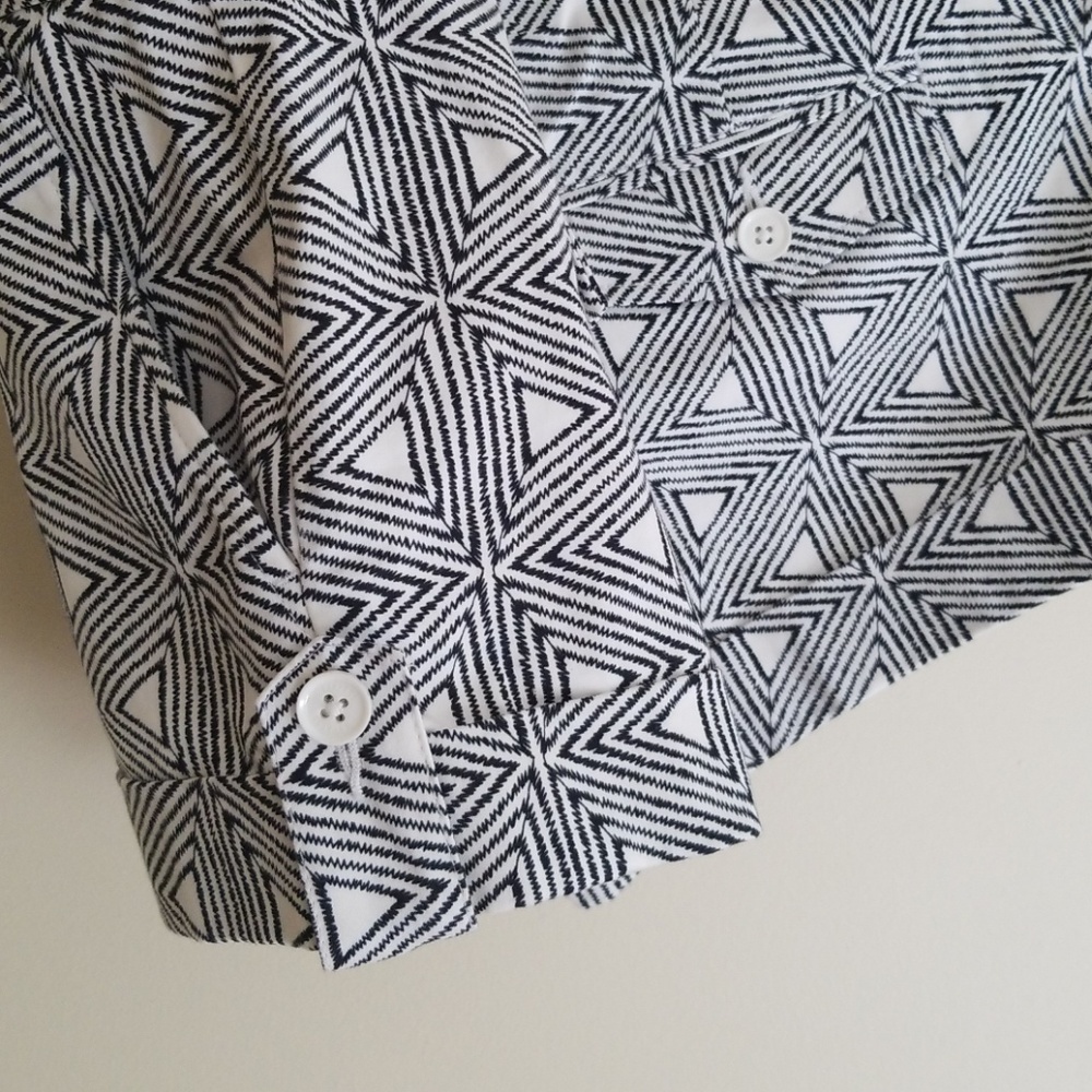 Express geometric shorts - Picture 3 of 3